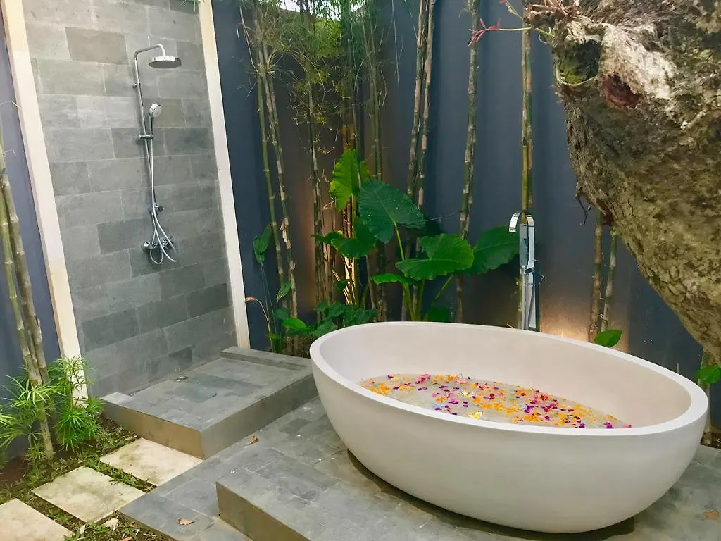 Villa Khaleesi Seminyak Indonesien