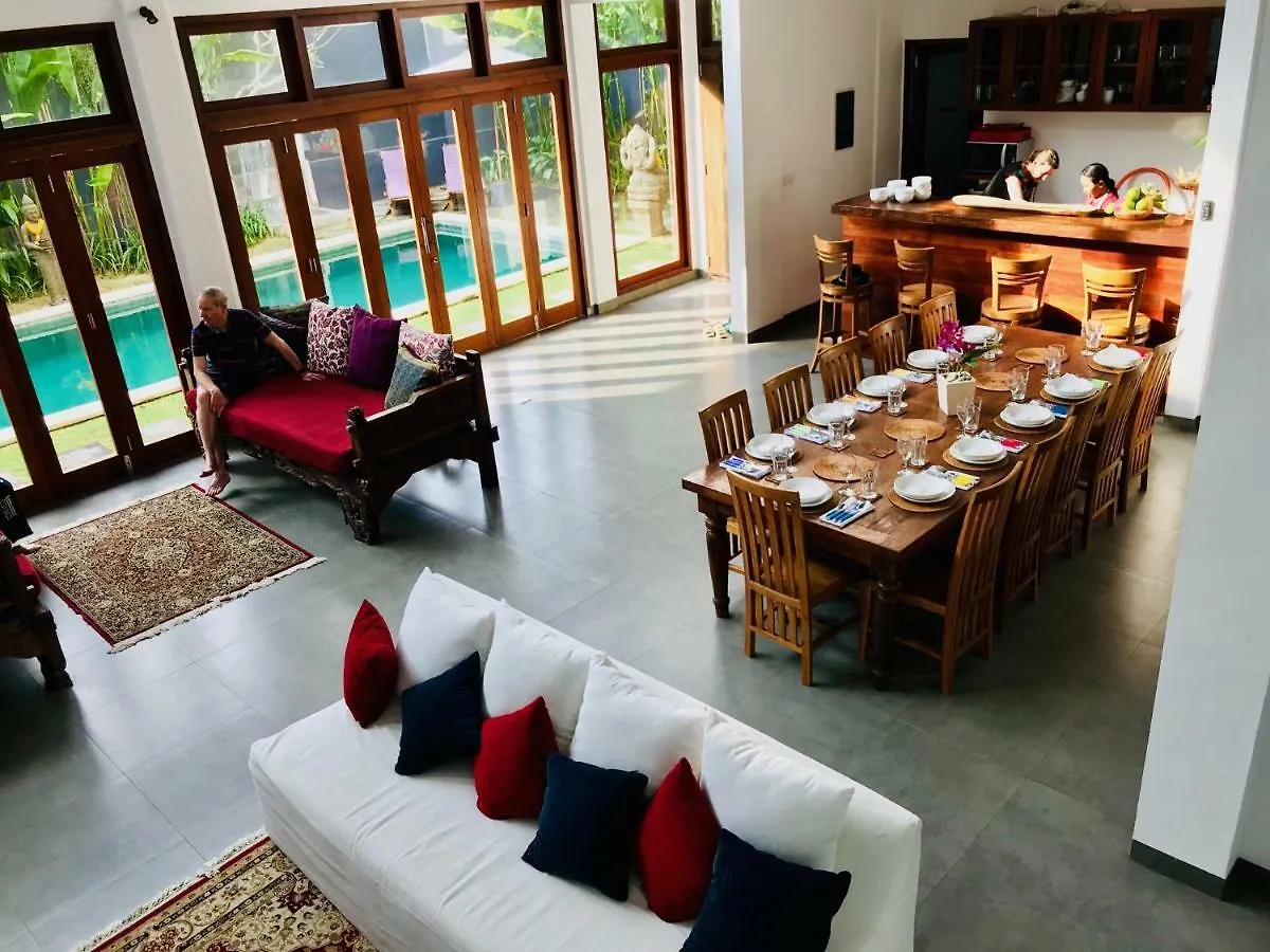 Villa Khaleesi Seminyak Indonesien